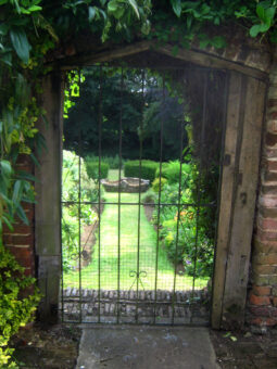 Rippington Manor gate