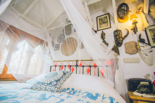 Talliston House airy bedroom