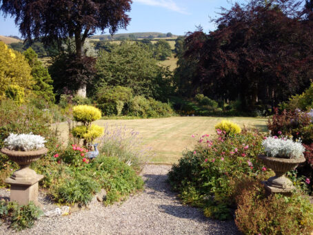 Mysevin Garden rear view