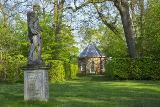 St Paul's Walden Bury