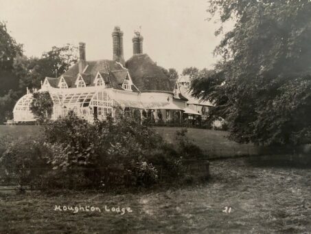 Houghton Lodge Gardens