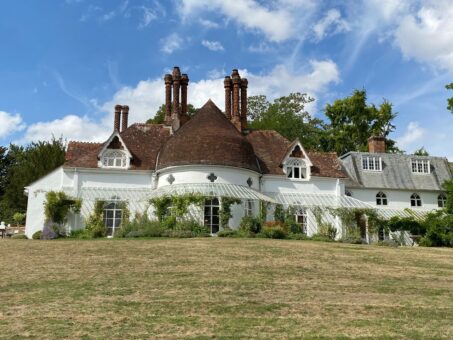 Houghton Lodge Gardens