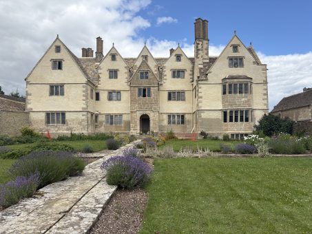 Doughton Manor