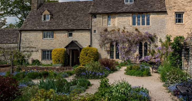 Cogges Manor Farm